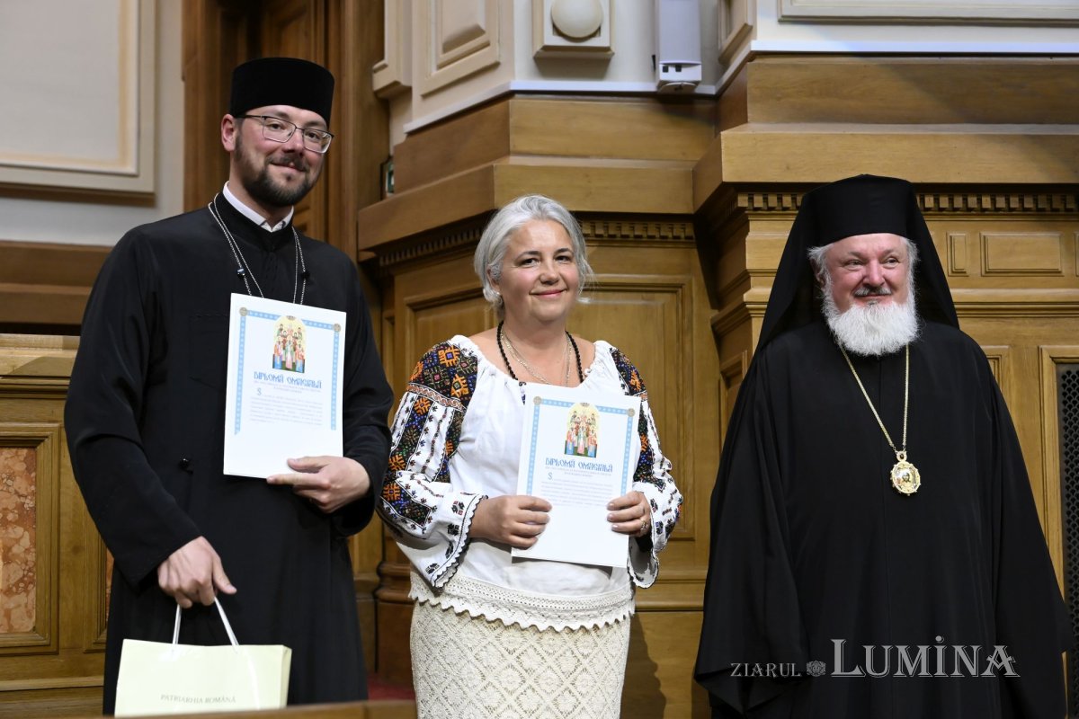 Premierea câștigătorilor concursului național catehetic la Palatul Patriarhiei 363339