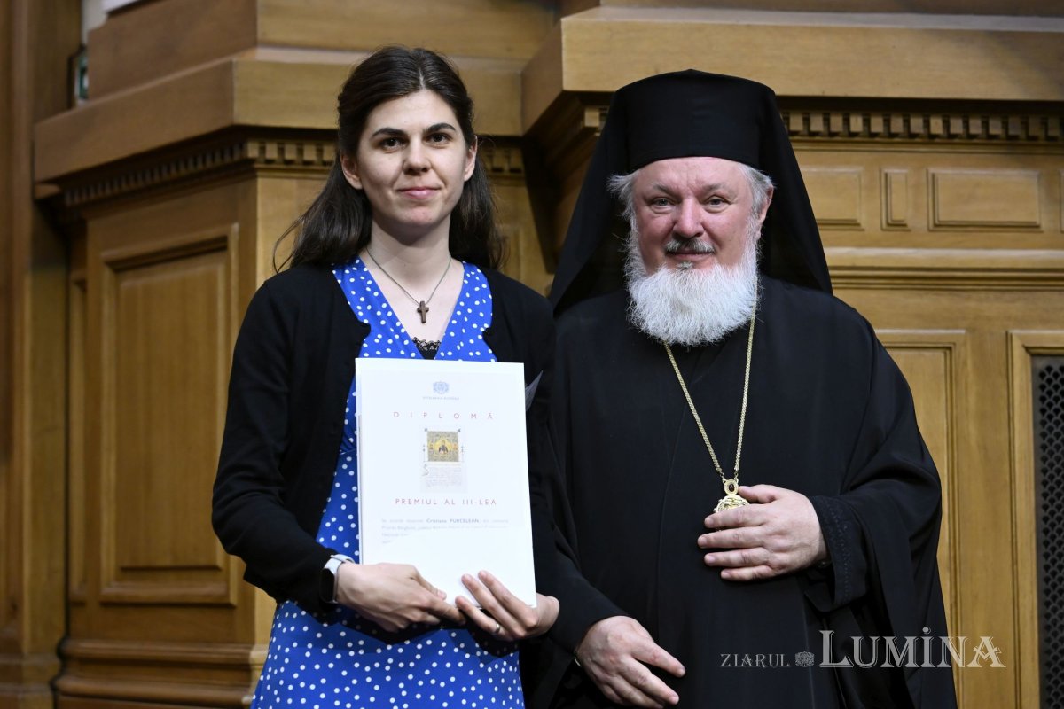 Premierea câștigătorilor concursului național catehetic la Palatul Patriarhiei 363345