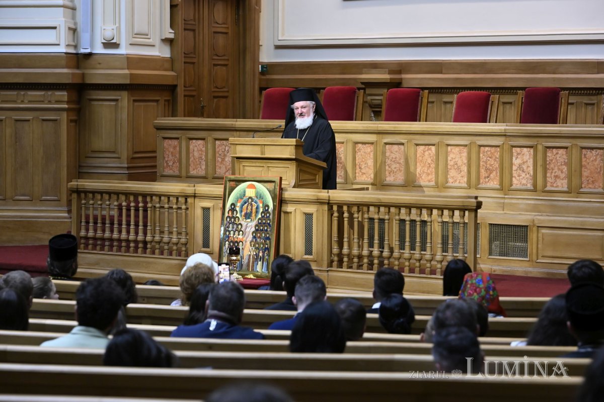 Premierea câștigătorilor concursului național catehetic la Palatul Patriarhiei 363346