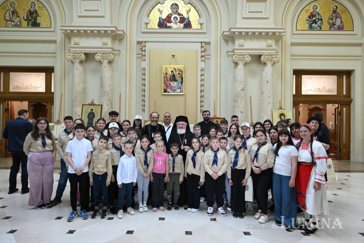 Premierea câștigătorilor concursului național catehetic la Palatul Patriarhiei 363351