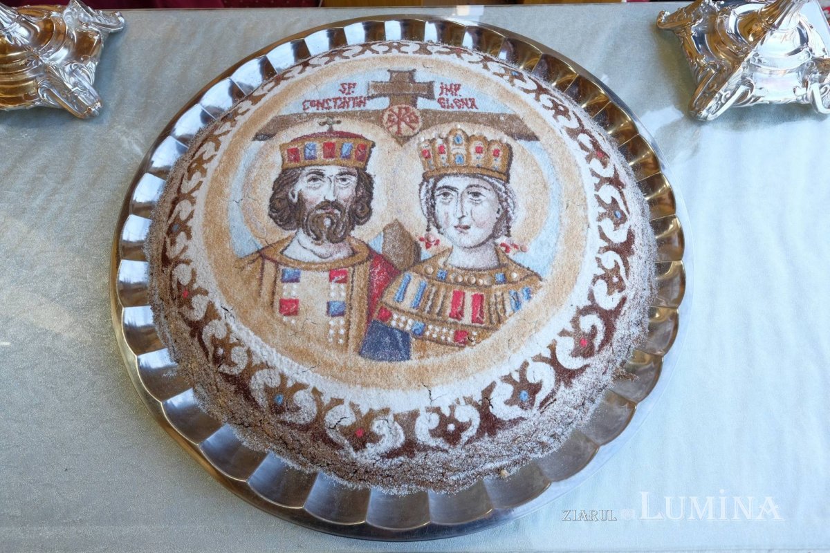 Sclipirile Luminii: Catedrala Patriarhală din Bucureşti 363542