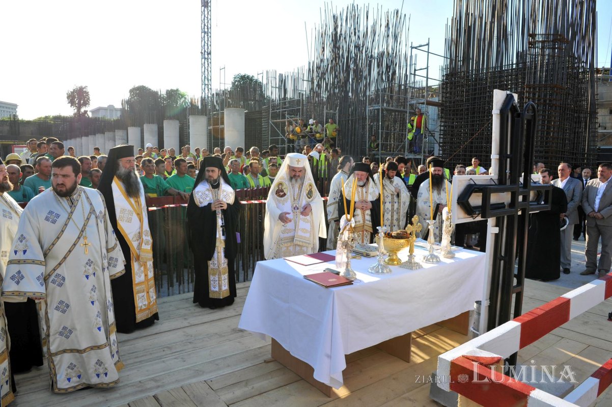 Visul de unire în credință al unui neam 362799