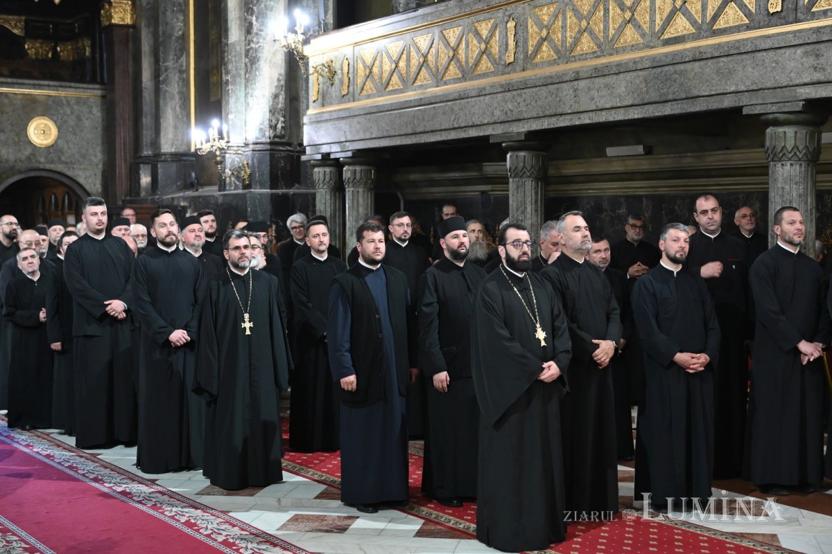 Clericii din județul Prahova s-au reunit la Palatul Patriarhiei din București 363871