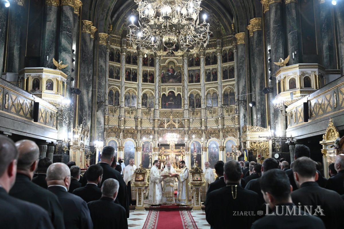 Clericii din județul Prahova s-au reunit la Palatul Patriarhiei din București 363872