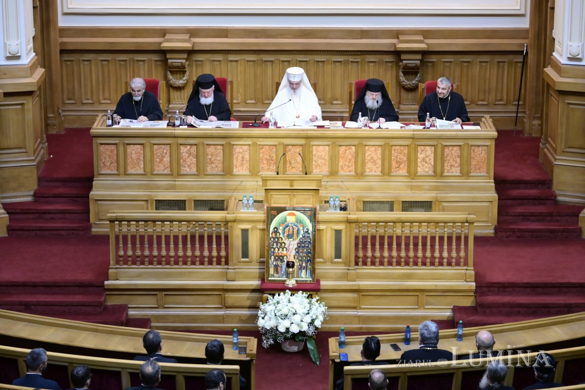 Clericii din județul Prahova s-au reunit la Palatul Patriarhiei din București 363875