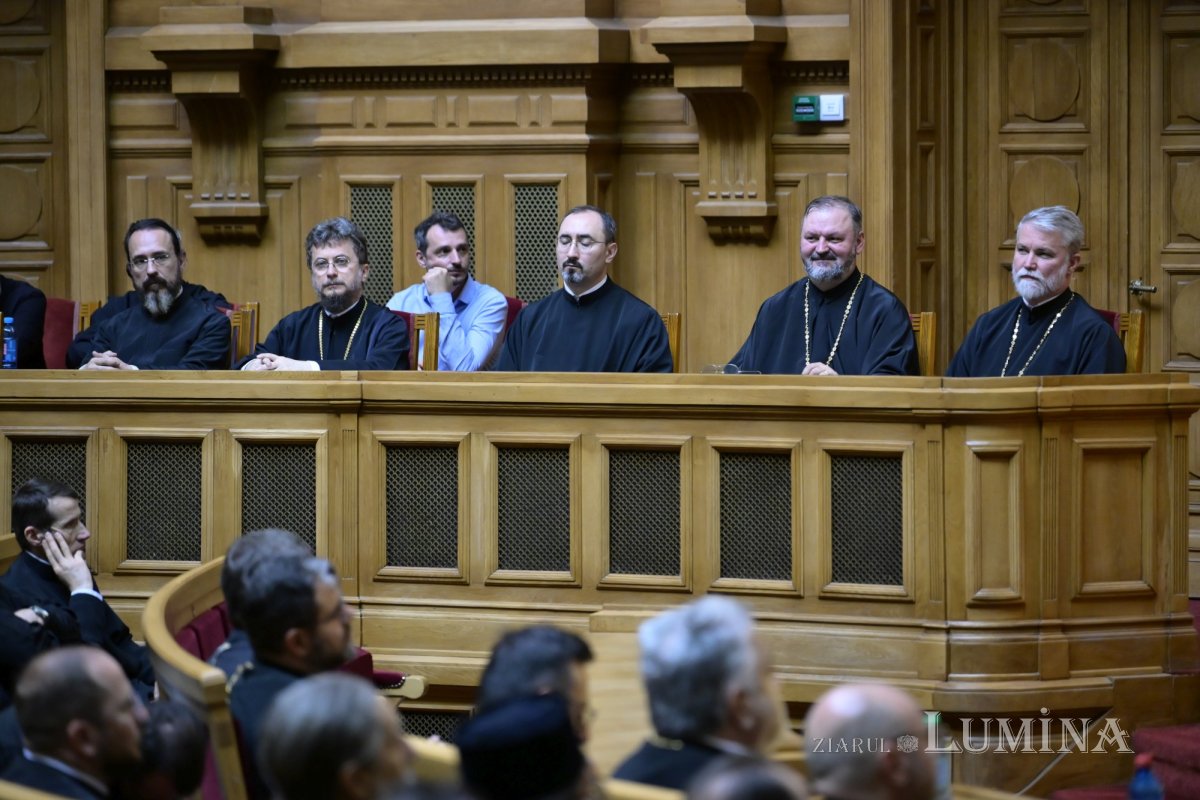 Clericii din județul Prahova s-au reunit la Palatul Patriarhiei din București 363882