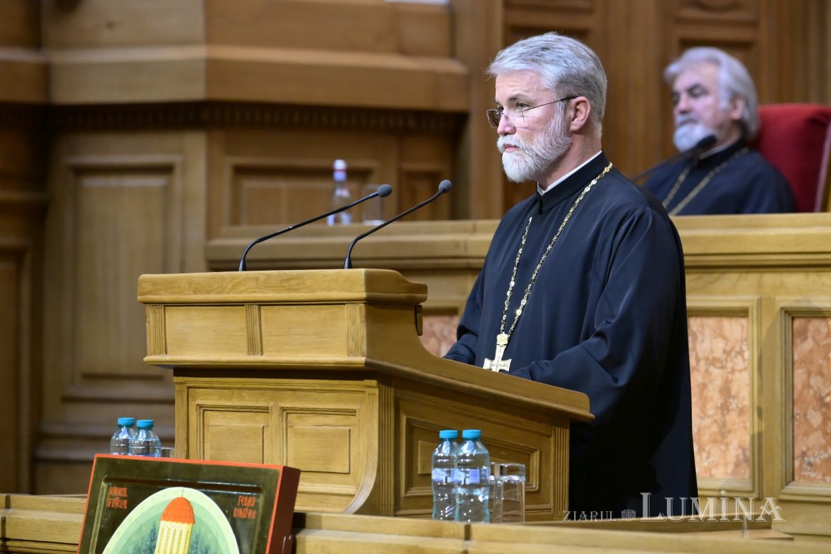Clericii din județul Prahova s-au reunit la Palatul Patriarhiei din București 363883