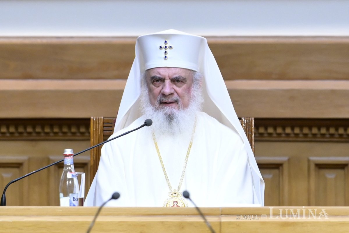 Clericii din județul Prahova s-au reunit la Palatul Patriarhiei din București 363885