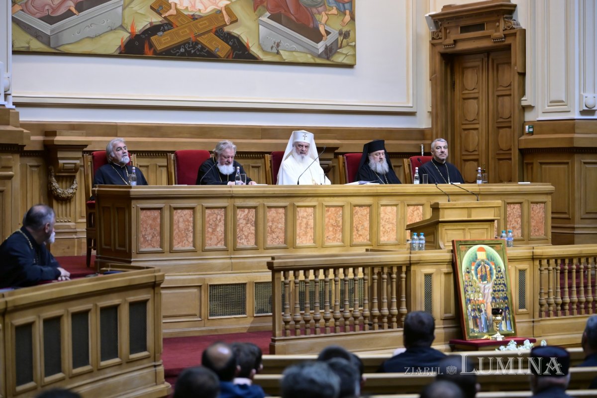 Clericii din județul Prahova s-au reunit la Palatul Patriarhiei din București 363888