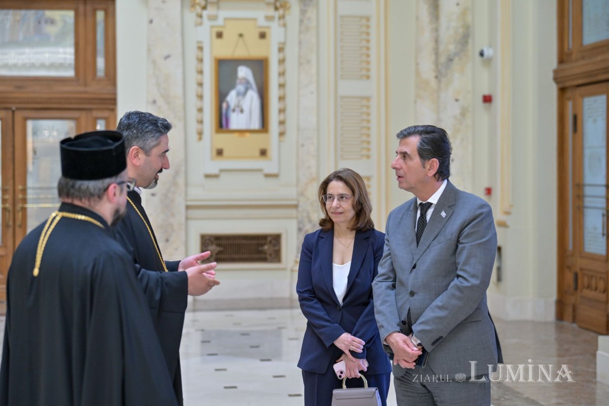 Ministrul adjunct al Macedoniei și Traciei (Grecia) în vizită la Palatul Patriarhiei 363906