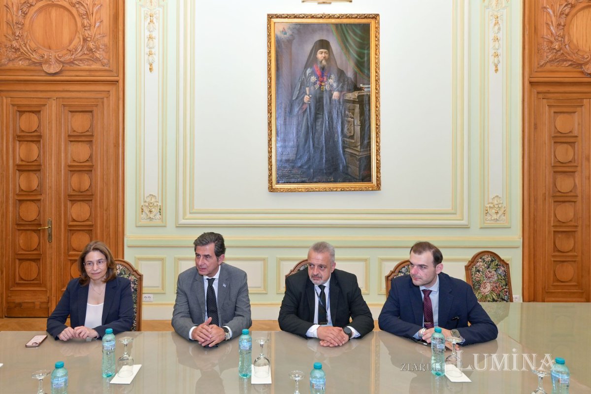 Ministrul adjunct al Macedoniei și Traciei (Grecia) în vizită la Palatul Patriarhiei 363914