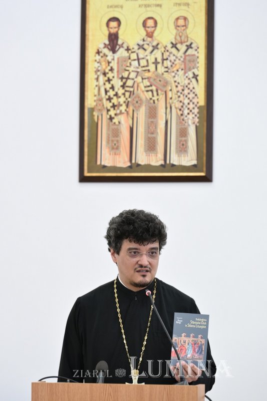 Lansarea lucrării „Dobândirea Sfântului Duh în Sfânta Liturghie” la Bucureşti 364057
