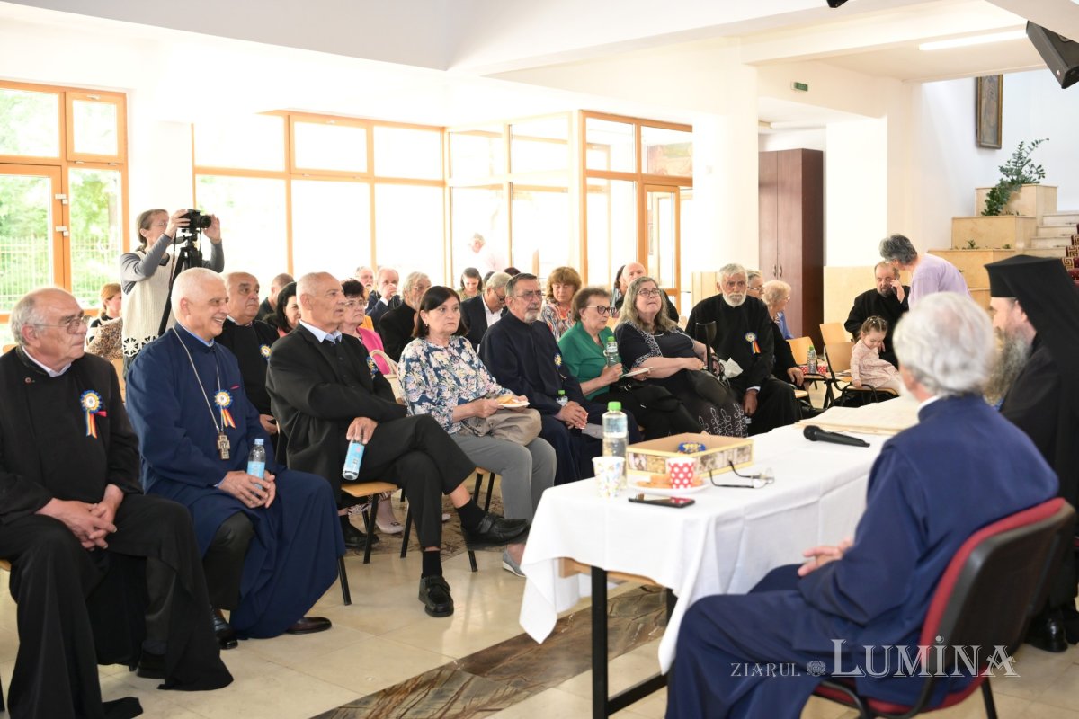 Revedere la 5 decenii de la absolvirea Seminarului Teologic Ortodox din Bucureşti 364041