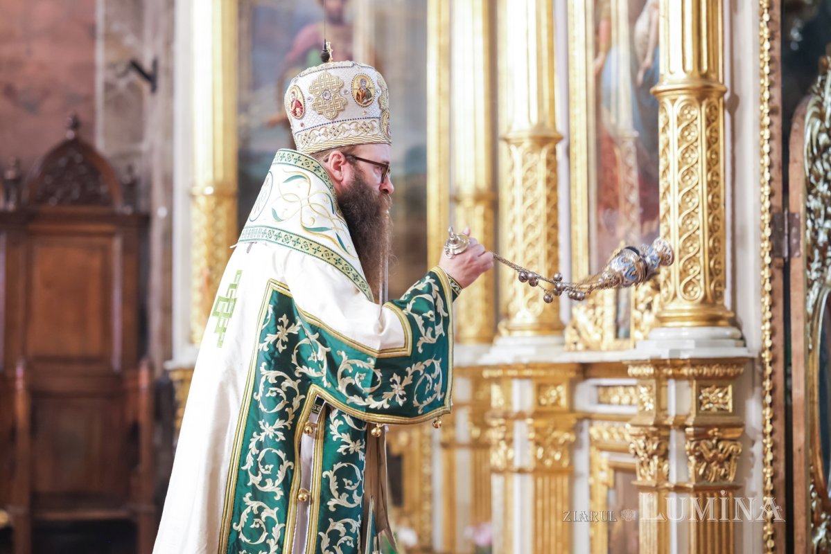Praznicul Cincizecimii la Catedrala Mitropolitană din Iași 364282