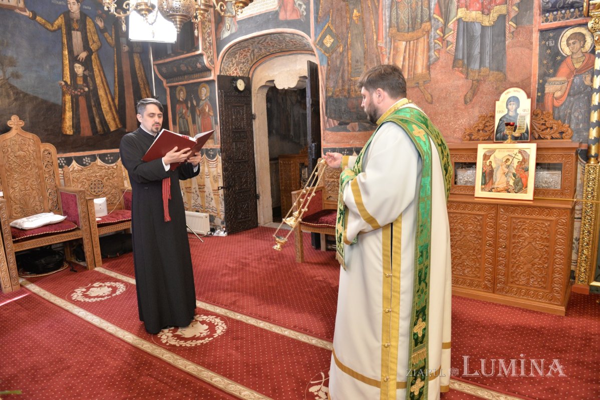„Prin lucrarea Duhului Sfânt, omul se modelează după chipul lui Hristos” 364269