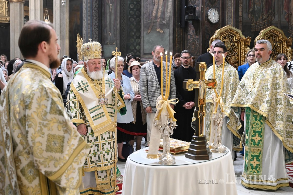Hramul Centrului de Presă BASILICA al Patriarhiei Române 364345