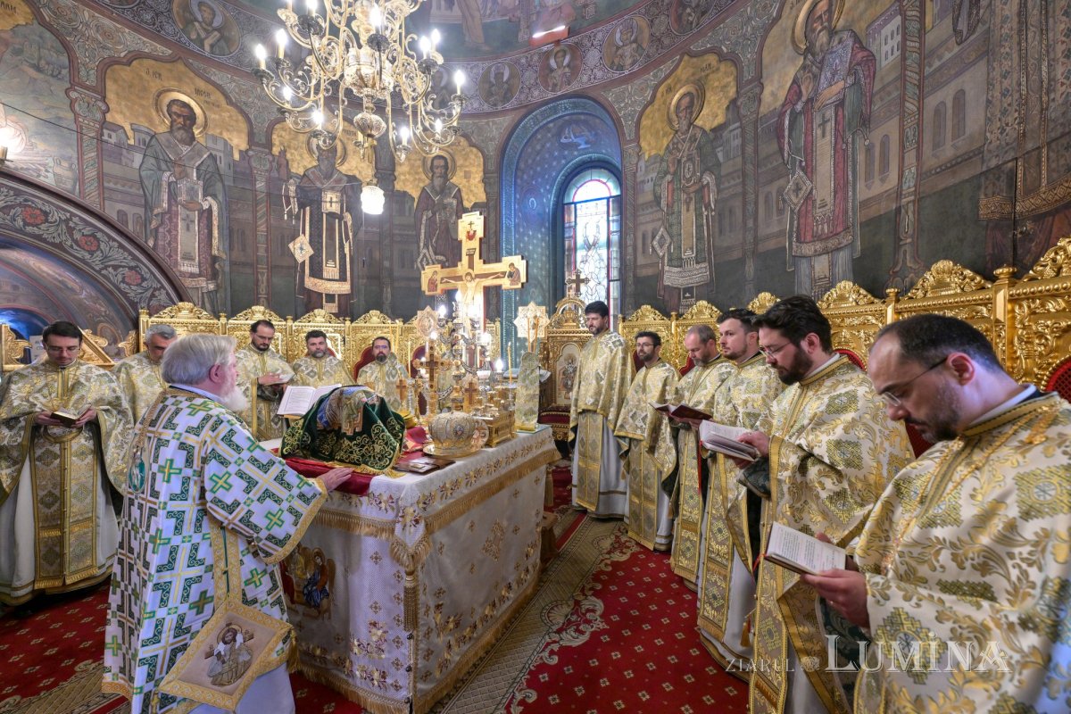 Hramul Centrului de Presă BASILICA al Patriarhiei Române 364382