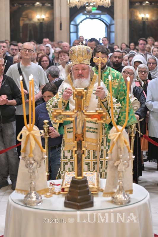Hramul Centrului de Presă BASILICA al Patriarhiei Române 364387