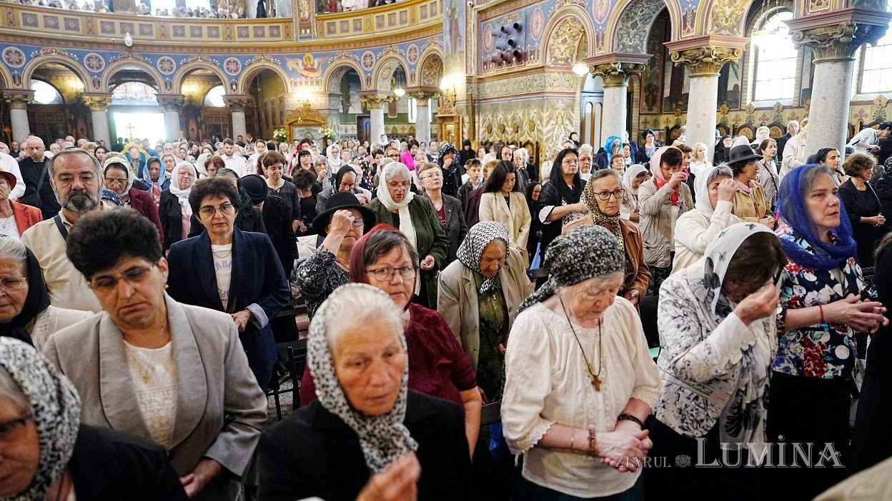 Șase arhierei au liturghisit la hramul Catedralei din Sibiu 364367