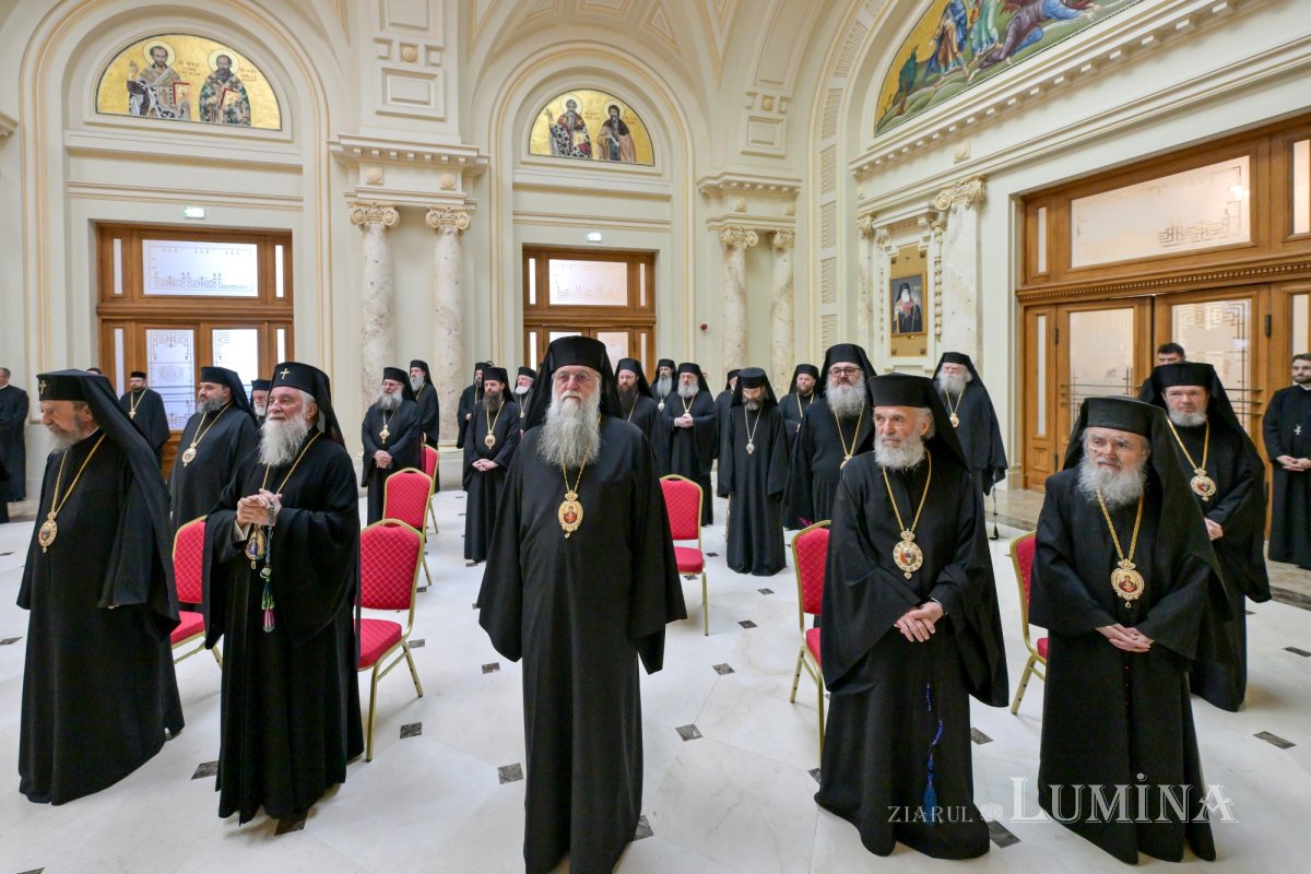 Întrunirea Sfântului Sinod la Palatul Patriarhiei 364567