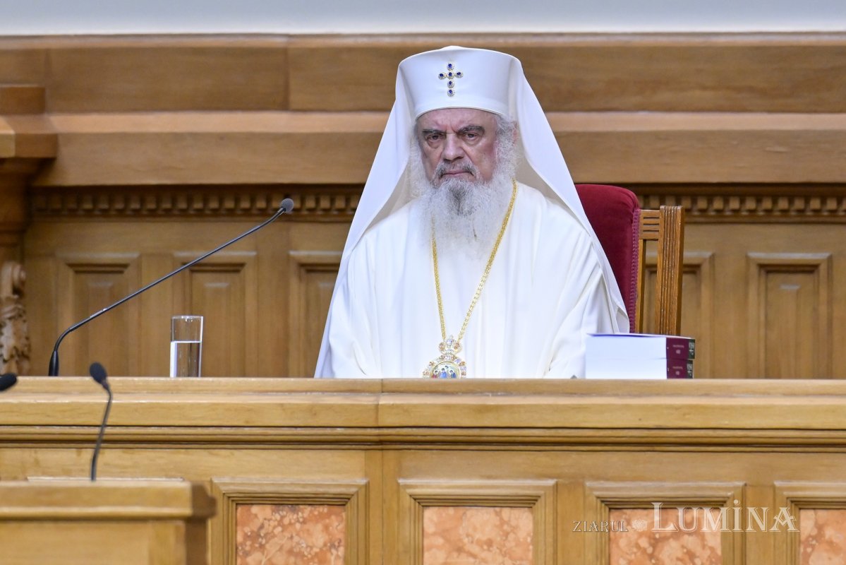 Întrunirea Sfântului Sinod la Palatul Patriarhiei 364572