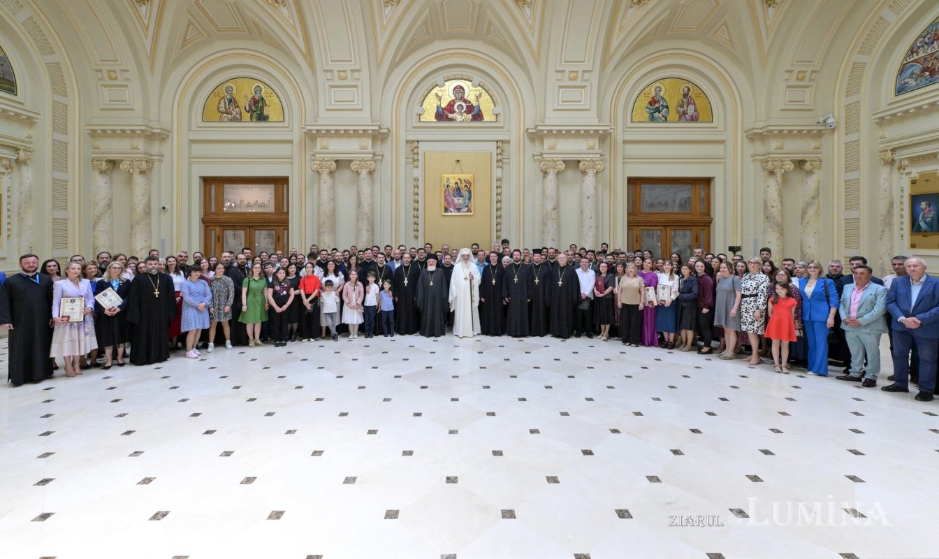 Jurnalistul creștin urmărește apropierea oamenilor de Dumnezeu 364519