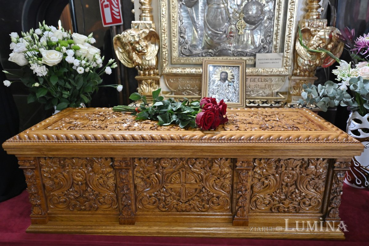Obştea Mănăstirii Pasărea are două rugătoare în ceruri 364836