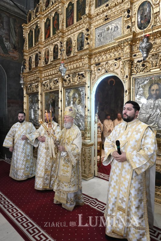 Obştea Mănăstirii Pasărea are două rugătoare în ceruri 364847