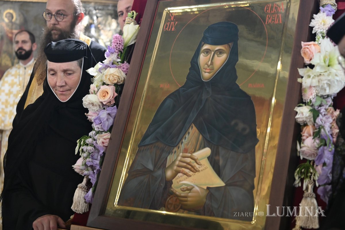 Obştea Mănăstirii Pasărea are două rugătoare în ceruri 364859