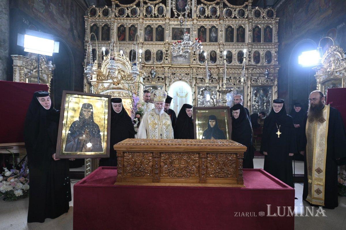Obştea Mănăstirii Pasărea are două rugătoare în ceruri 364862