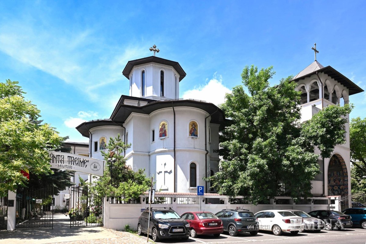 Sclipirile Luminii: Biserica „Sfânta Treime”-Militari din Bucureşti 364702