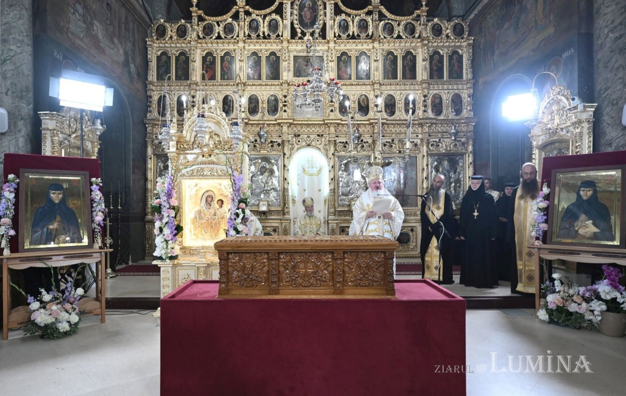 Sfintele Cuvioase Filofteia și Elisabeta de la Pasărea - monahii mult rugătoare, milostive şi făcătoare de minuni 364886