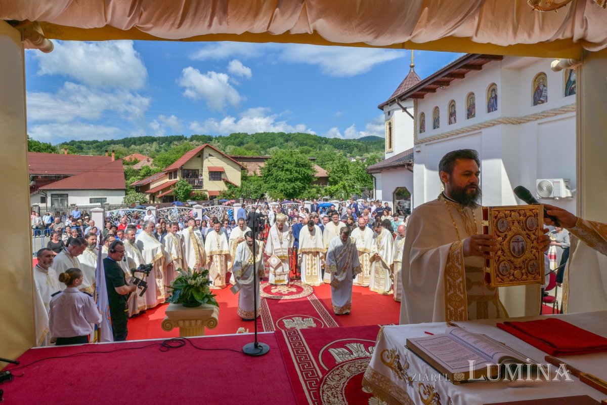 Rugăciune şi înnoire în Parohia Măneciu-Ungureni 364981