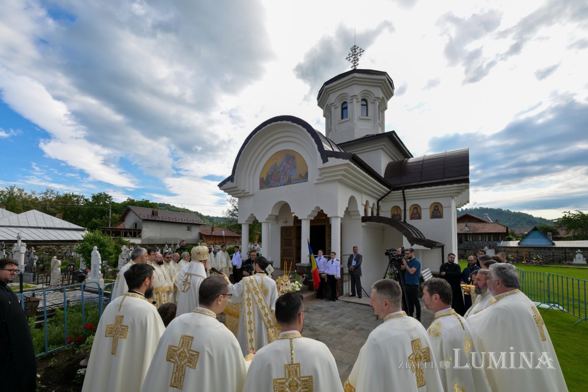 Rugăciune şi înnoire în Parohia Măneciu-Ungureni 364992