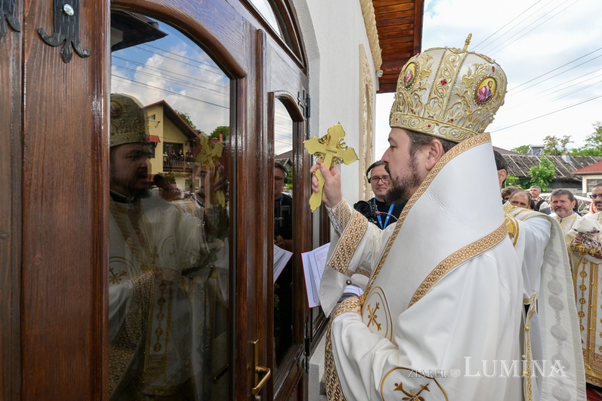 Rugăciune şi înnoire în Parohia „Sfântul Ierarh Nicolae” din Măneciu-Ungureni 364988