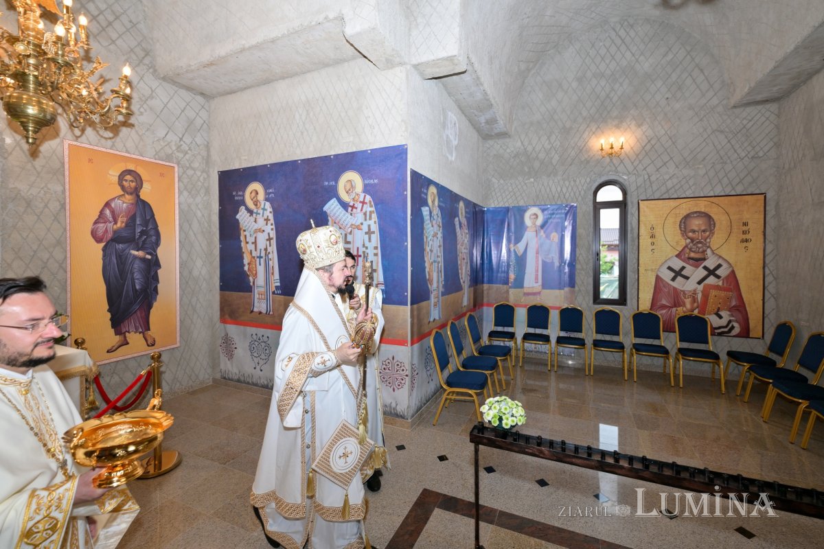 Rugăciune şi înnoire în Parohia „Sfântul Ierarh Nicolae” din Măneciu-Ungureni 364994