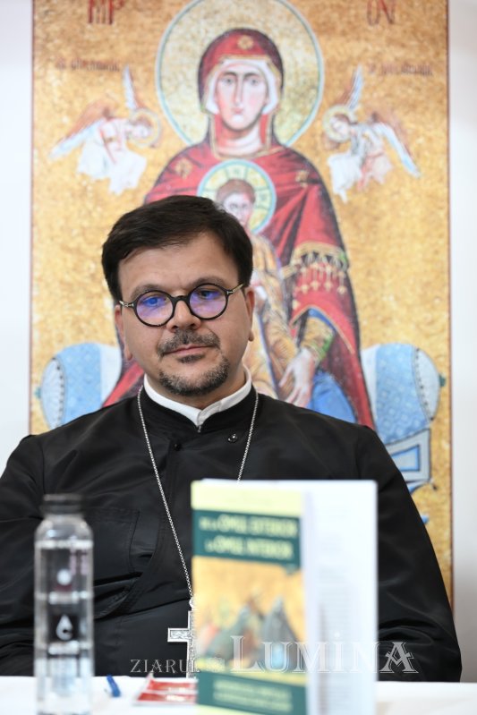 „Să ne întoarcem la scrierile Sfinților Părinți” 365064