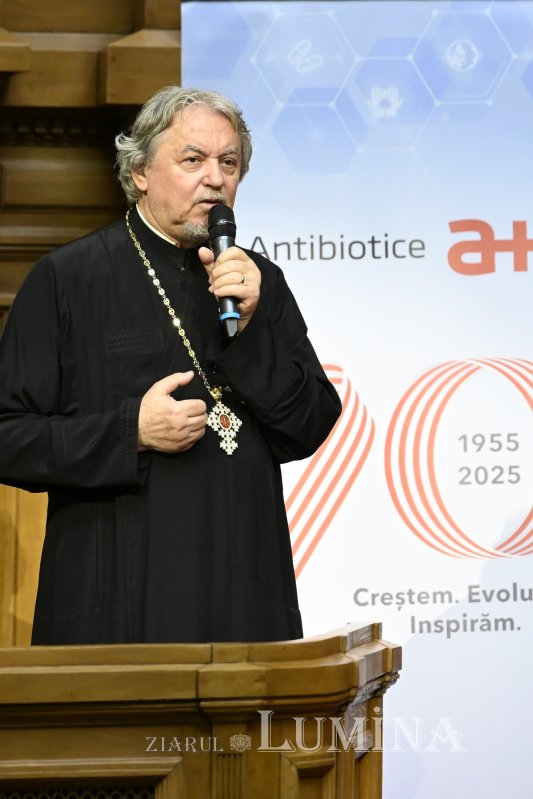 Conferință pe teme medicale și duhovnicești la Palatul Patriarhiei 365315