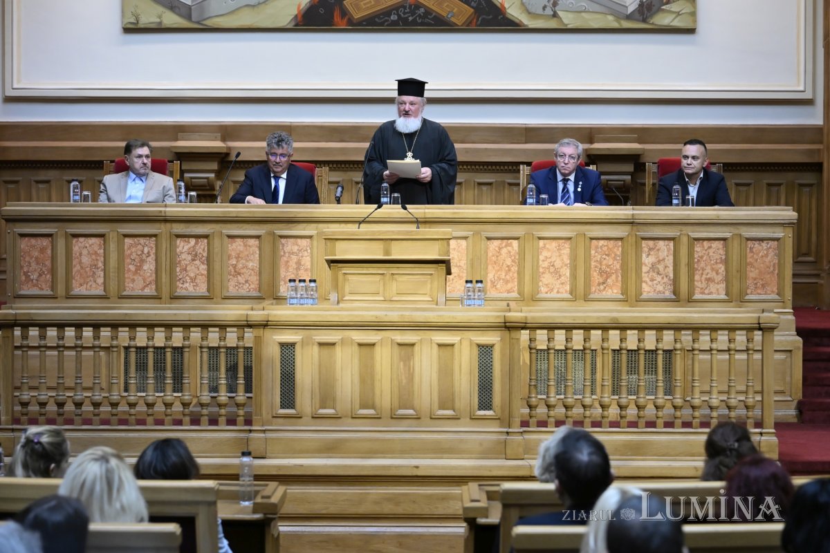 Conferință pe teme medicale și duhovnicești la Palatul Patriarhiei 365318