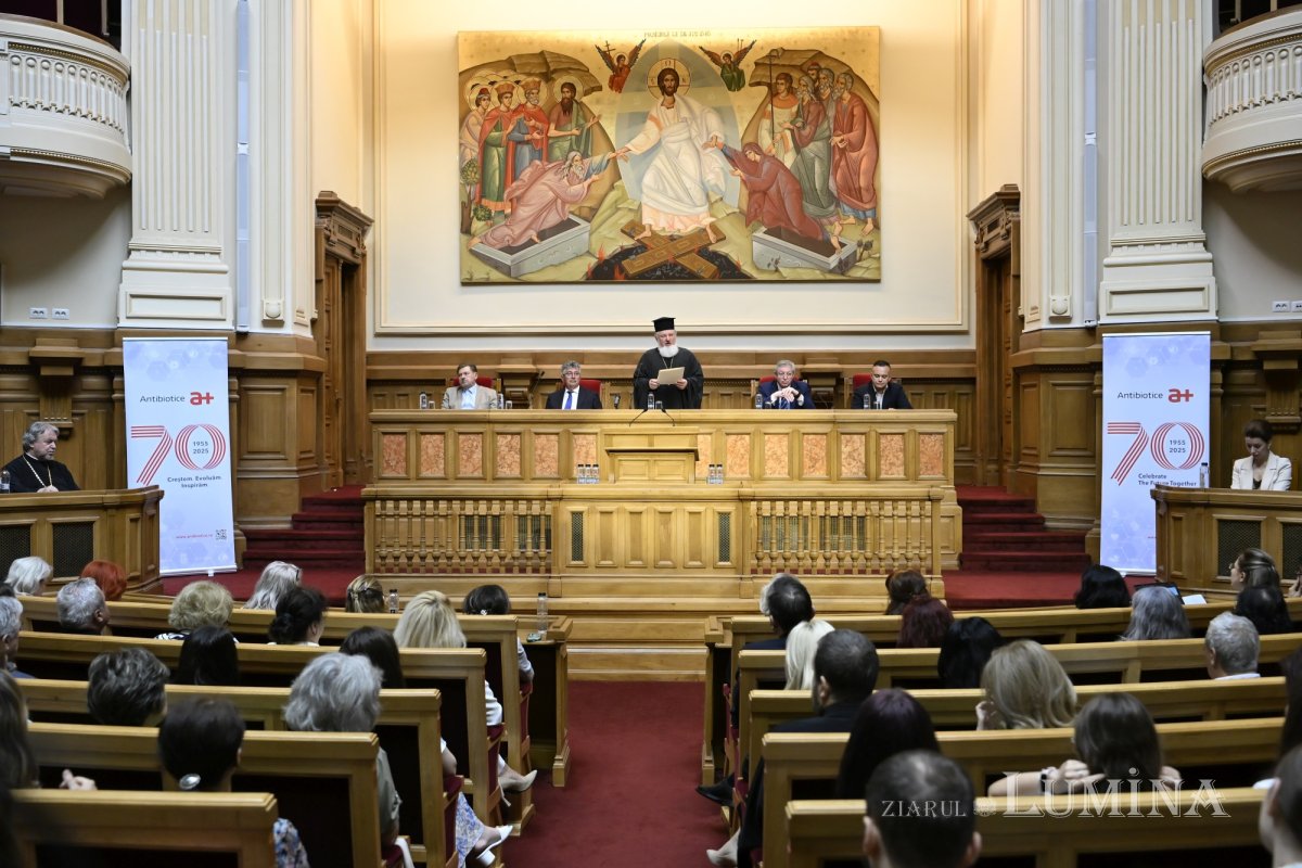 Conferință pe teme medicale și duhovnicești la Palatul Patriarhiei 365320