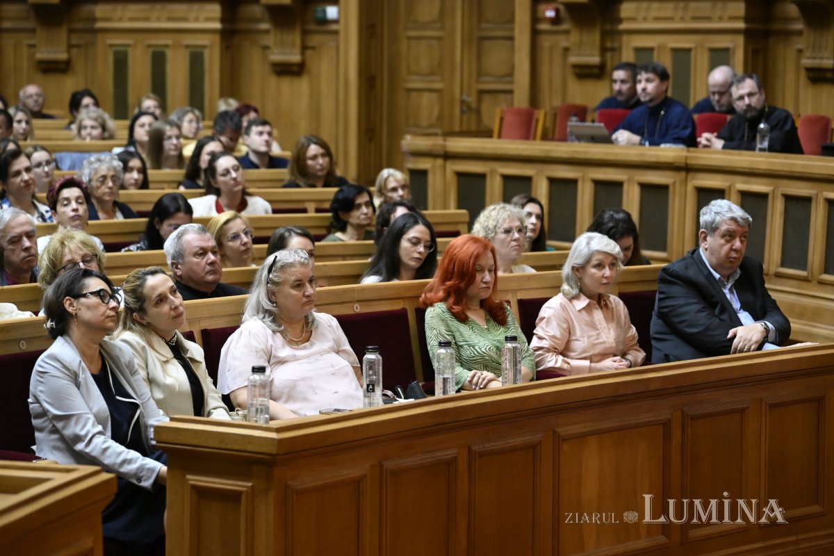 Conferință pe teme medicale și duhovnicești la Palatul Patriarhiei 365323