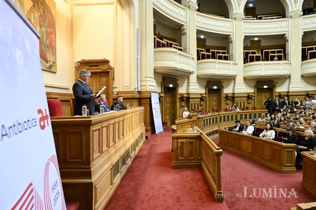 Conferință pe teme medicale și duhovnicești la Palatul Patriarhiei 365330