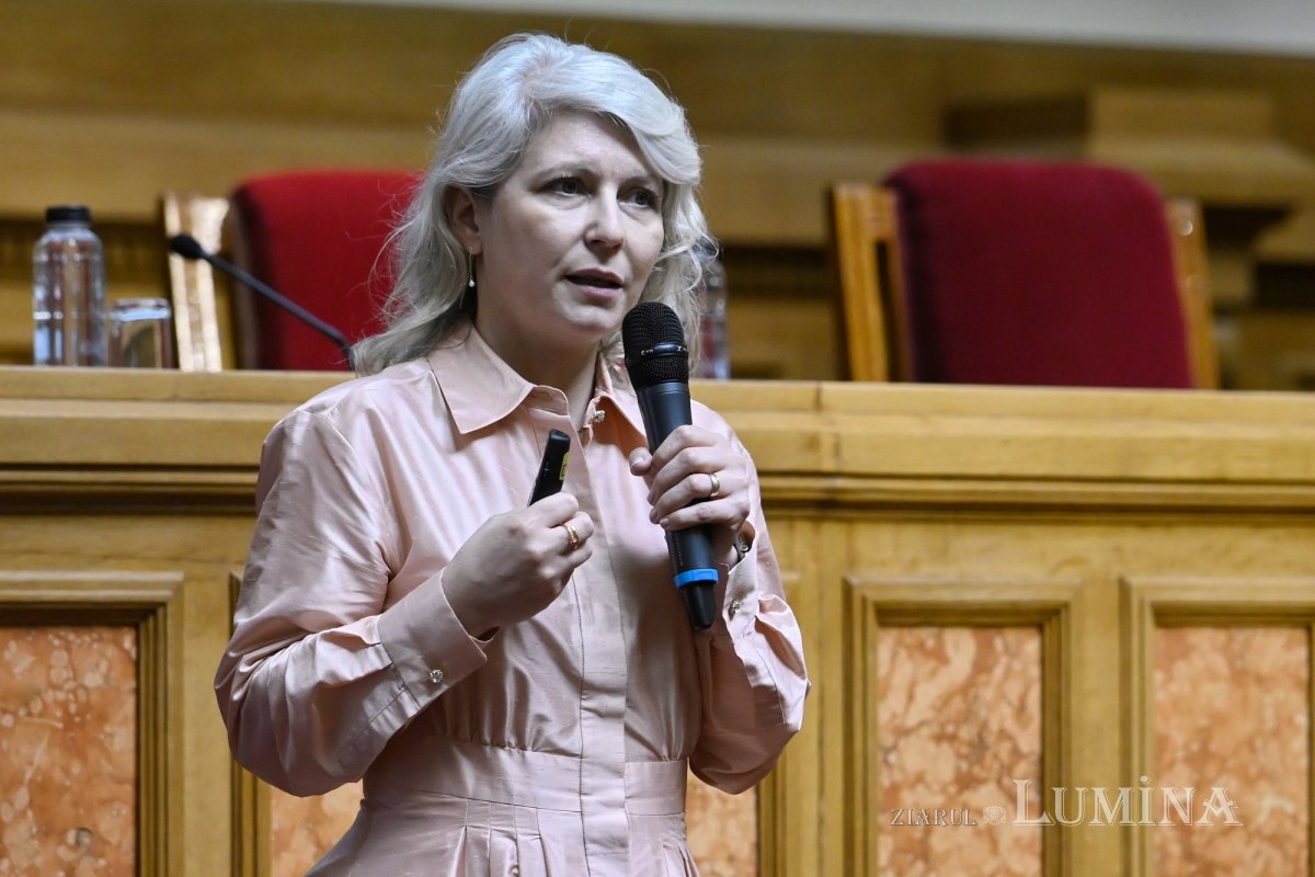 Conferință pe teme medicale și duhovnicești la Palatul Patriarhiei 365337