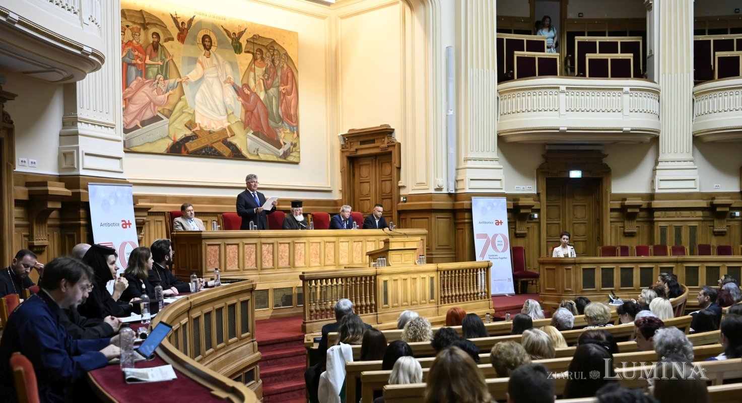 Conferință pe teme medicale și duhovnicești la Palatul Patriarhiei 365342