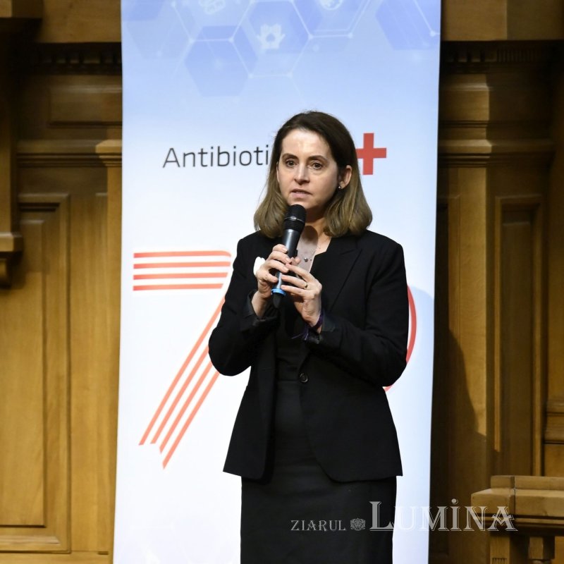 Conferință pe teme medicale și duhovnicești la Palatul Patriarhiei 365363