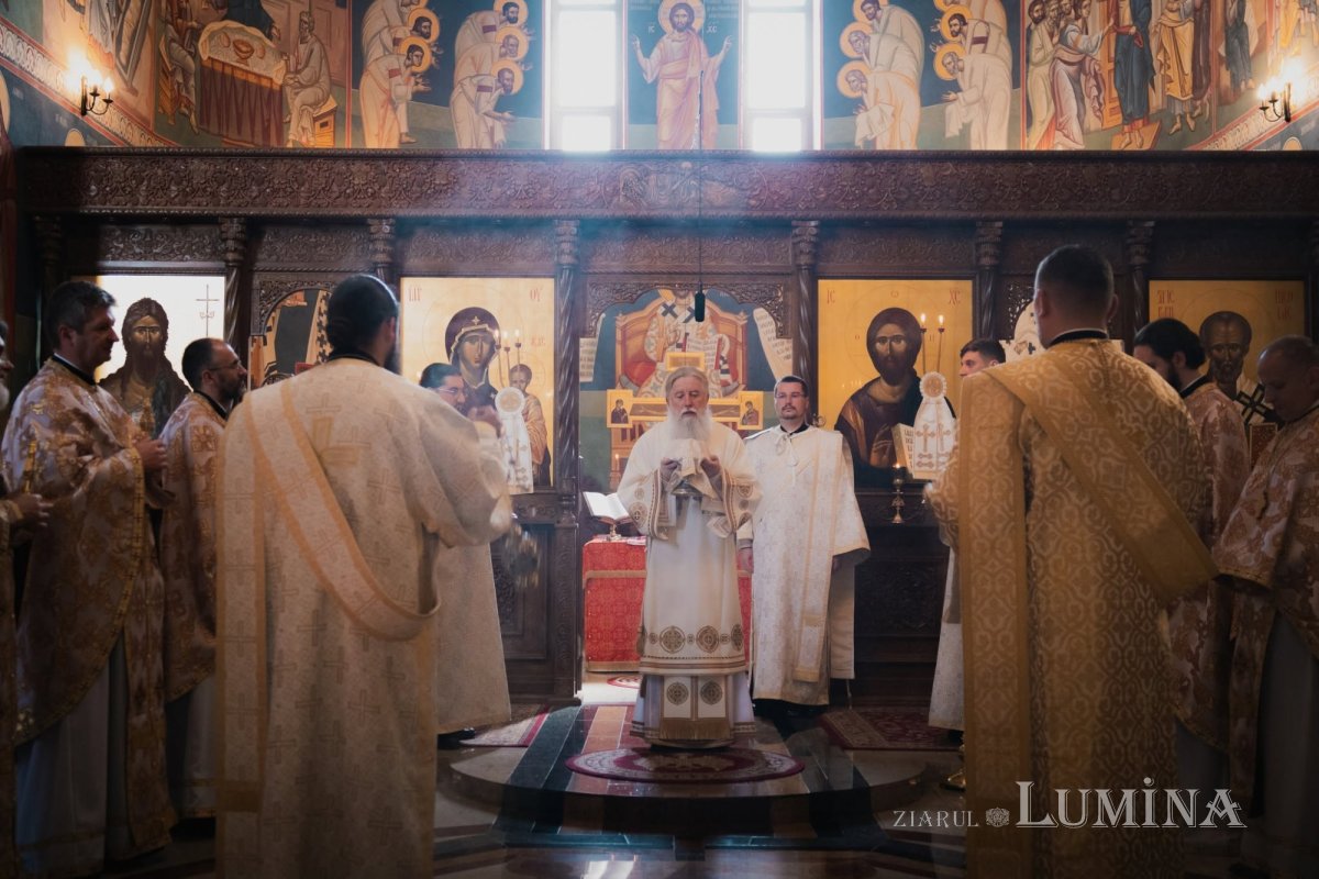 Festivitate de absolvire la Facultatea de Teologie Ortodoxă din Cluj-Napoca 365419