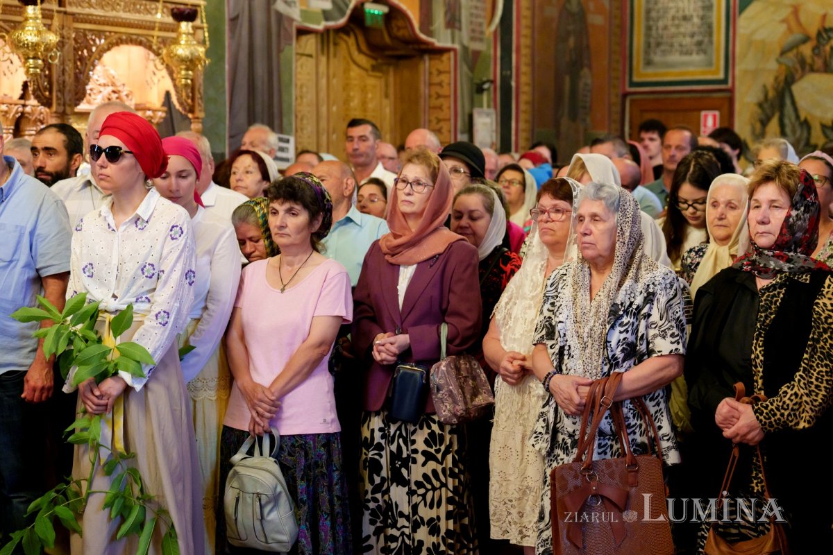 Sărbătoare duhovnicească la mănăstirea ctitorită de Patriarhul Teoctist 365616