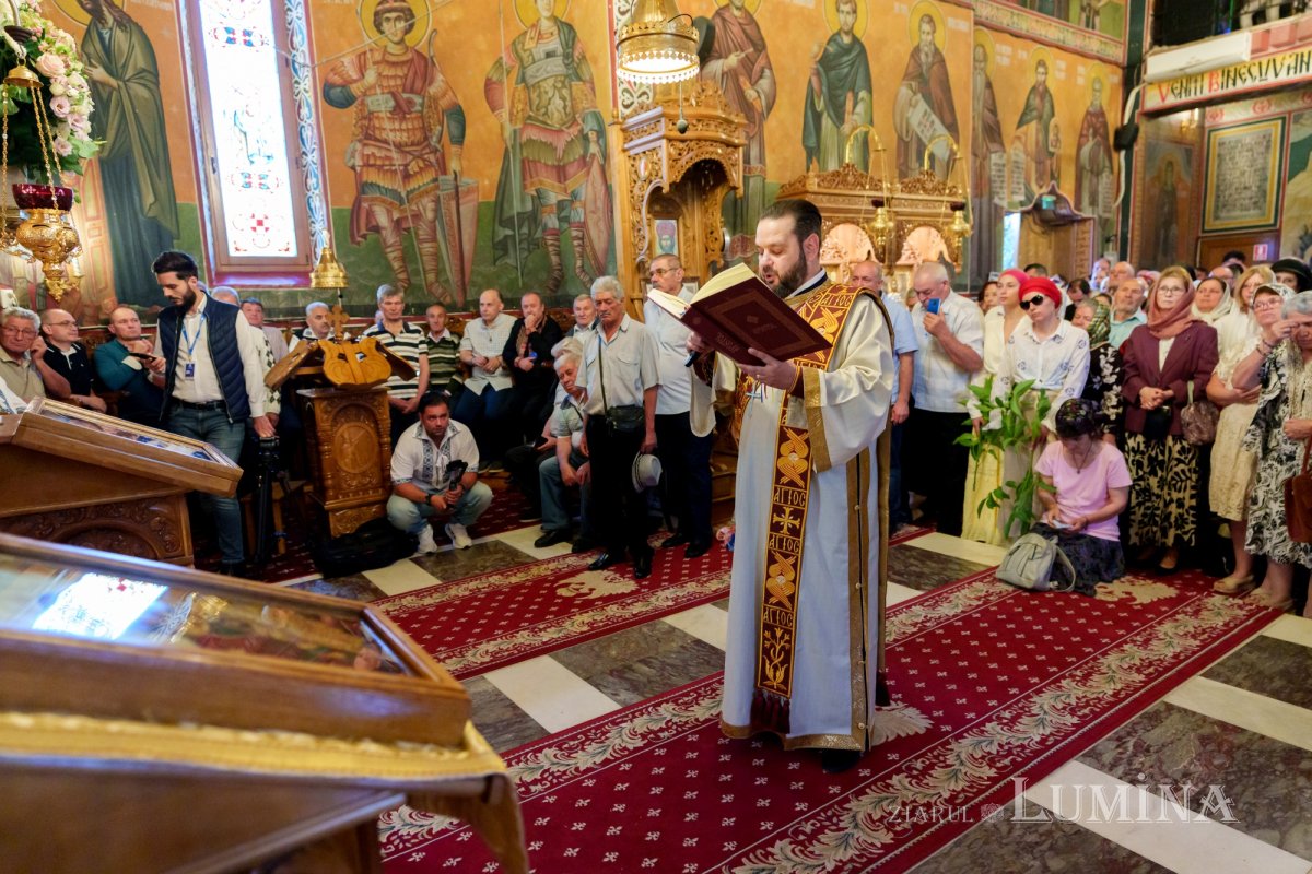 Sărbătoare duhovnicească la mănăstirea ctitorită de Patriarhul Teoctist 365620