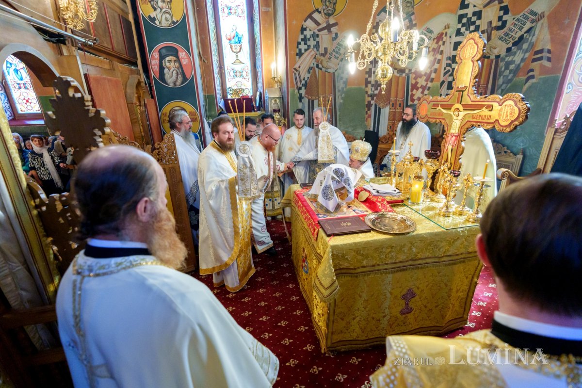Sărbătoare duhovnicească la mănăstirea ctitorită de Patriarhul Teoctist 365628