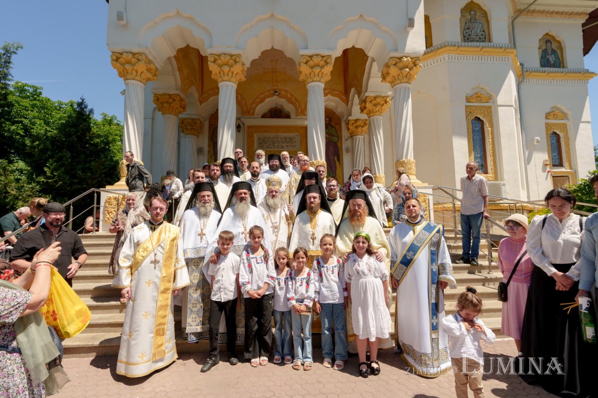 Sărbătoare duhovnicească la mănăstirea ctitorită de Patriarhul Teoctist 365638